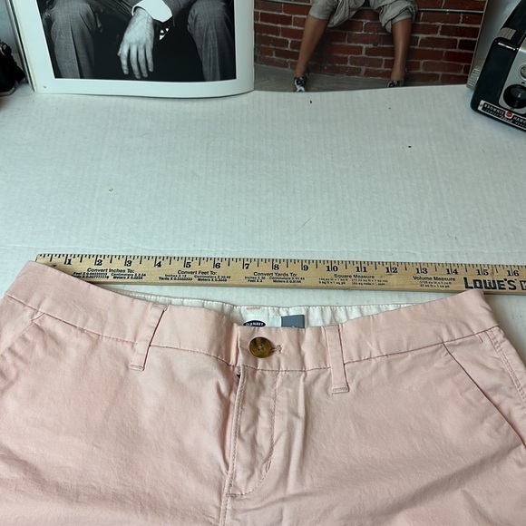 Old navy pink shorts - Picture 5 of 7
